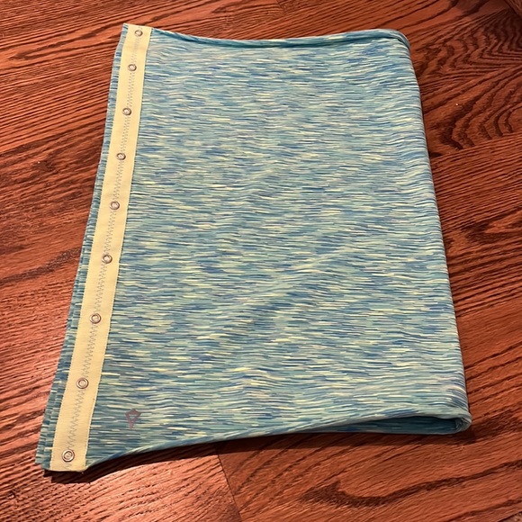 Ivivva button infinity scarf - Picture 2 of 4